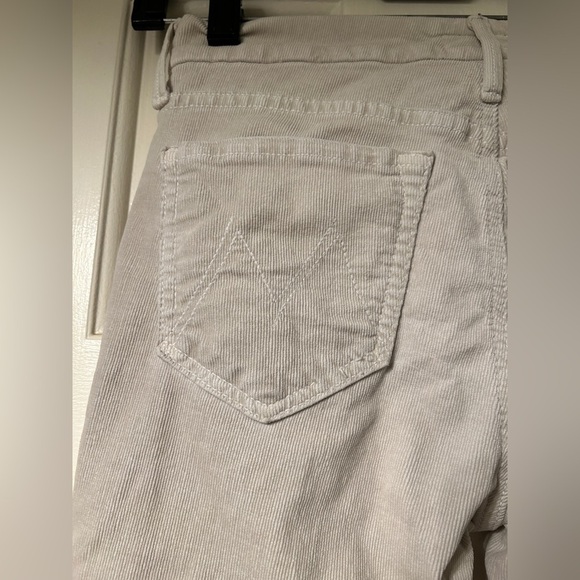 Mother Denim “The Looker” crop soft corduroy pants in ivory / Hopscotch - Picture 8 of 10